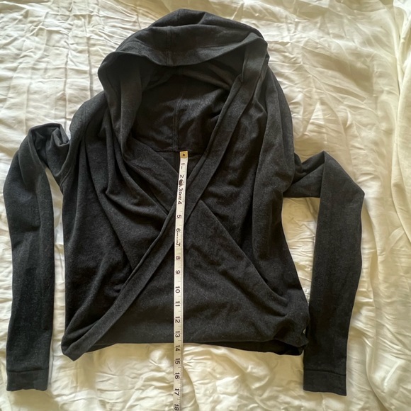 Lululemon Iconic Wrap. Heathered Black/dark charcoal grey. - Picture 6 of 13